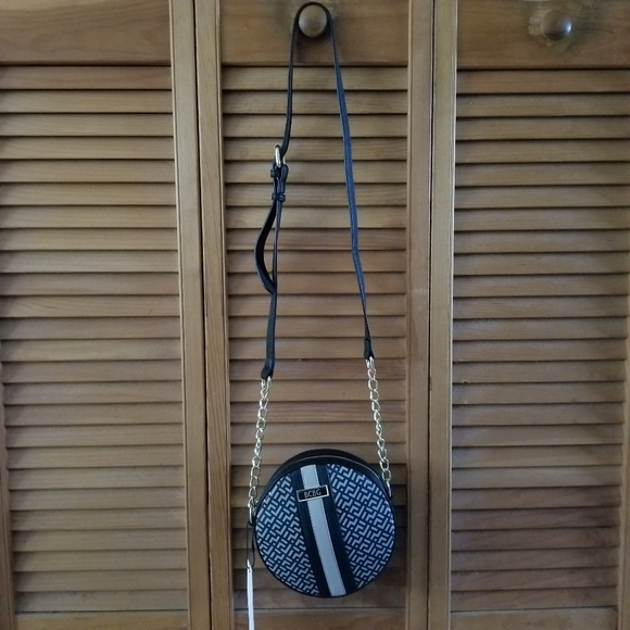 BCBG CROSS BODY BAG SIENNA SIGNATURE BLACK purses - Picture 5 of 15